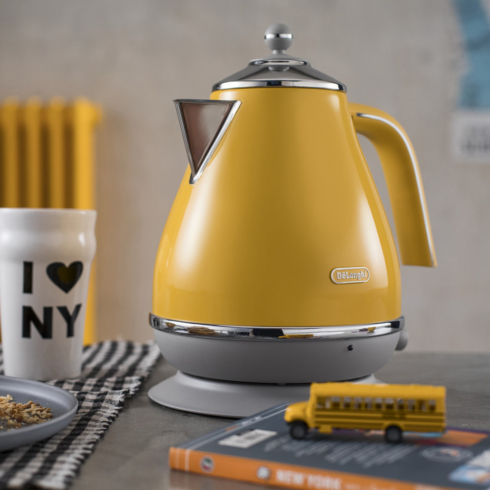 DeLonghi Icona Capitals KBOC2001Y Kettle 1.7L Yellow Kitchenware