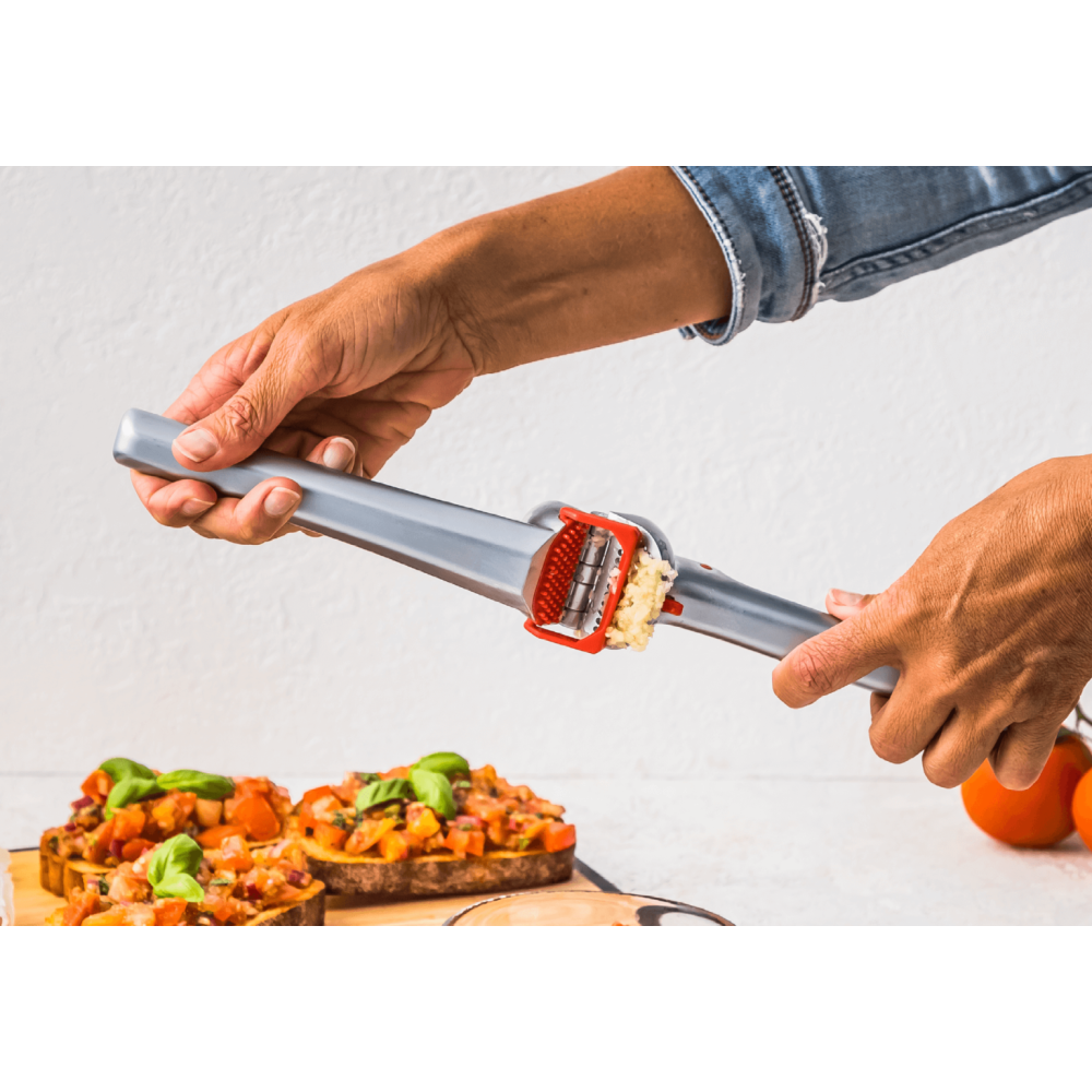 Dreamfarm Garject Garlic Press Black Dreamfarm Kitchenware