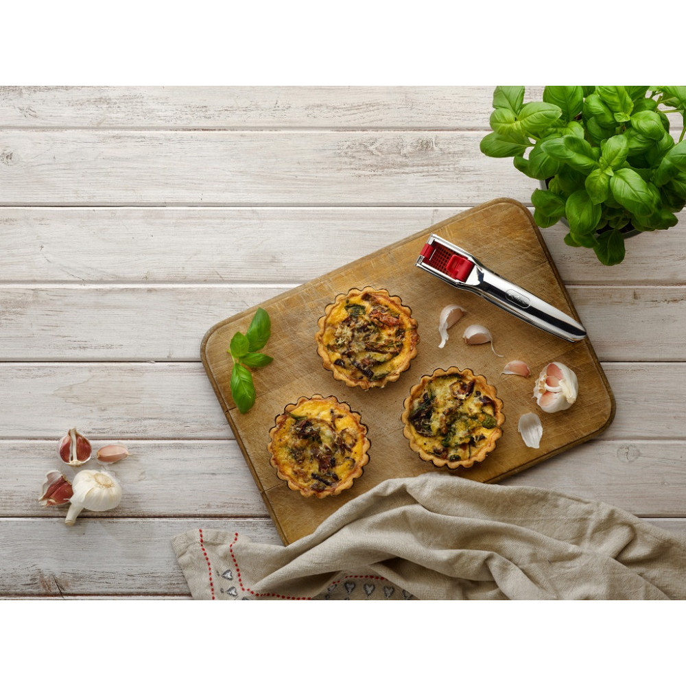 Zyliss Easy Release Garlic Press Kitchenware Australia