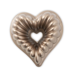 Nordic Ware Spring & Summer Toffee Elegant Heart Bundt Pan 28x10cm