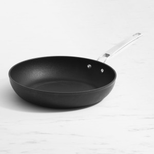 Titan non-stick pancake pan